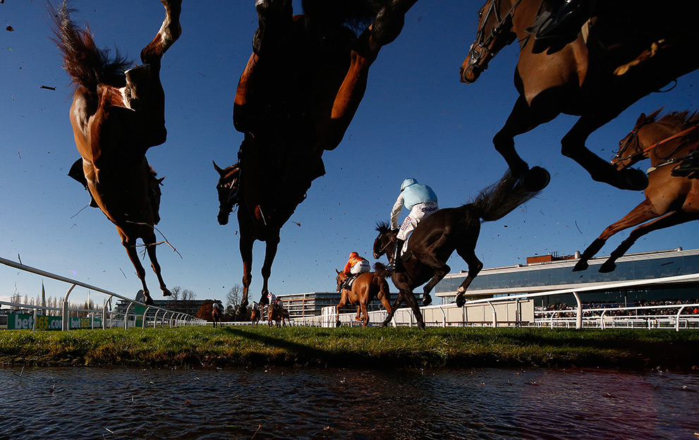 Newbury-jumps-racing