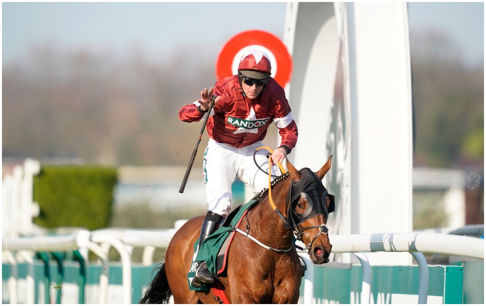 Tiger Roll wins the Grand National 2019