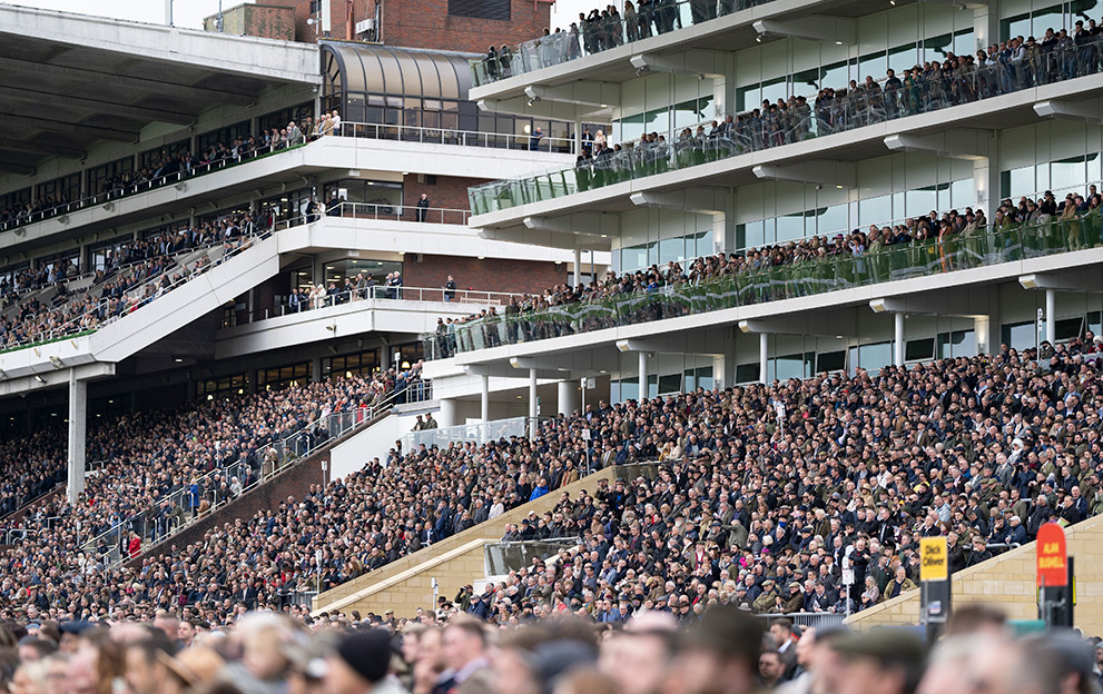 Cheltenham-2021-Packed-Stands