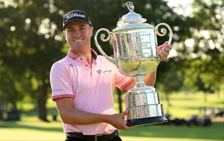 Justin Thomas with the Wanamaker Trophy