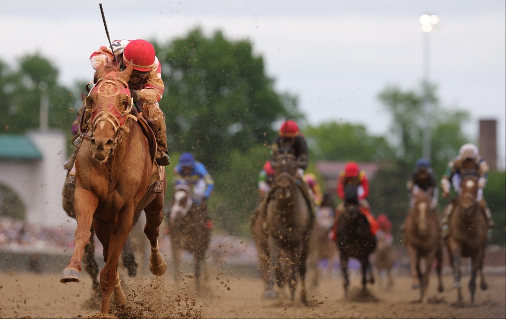 Rich Strike wins the Kentucky Derby 2022