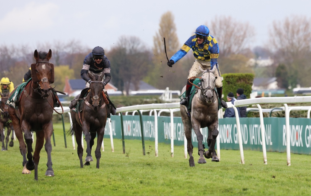 Bill Baxter wins the Topham at Aintree