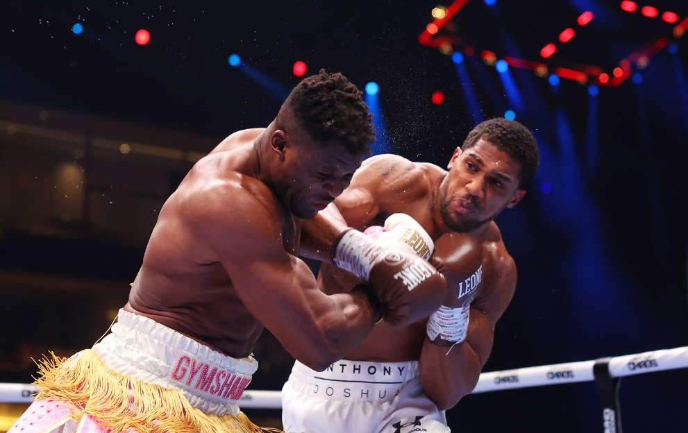 Anthony Joshua v Francis Nagannou