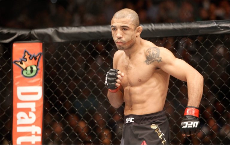 Jose Aldo in the ring, ufc, 2015