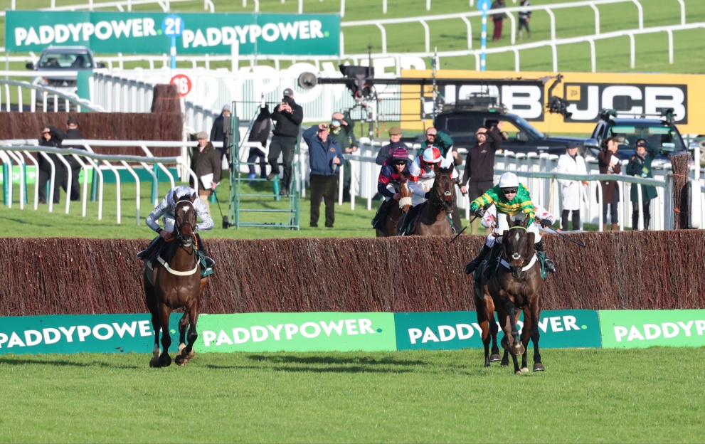 Chantry House winning the Cotswold Chase at Cheltenham in 2022