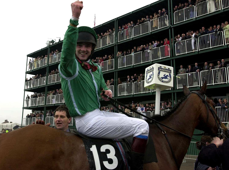 Ruby-Walsh-on-Papillon-Aintree-2000
