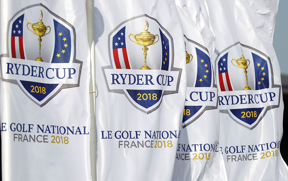 Ryder-Cup-2018-Flags-(R)