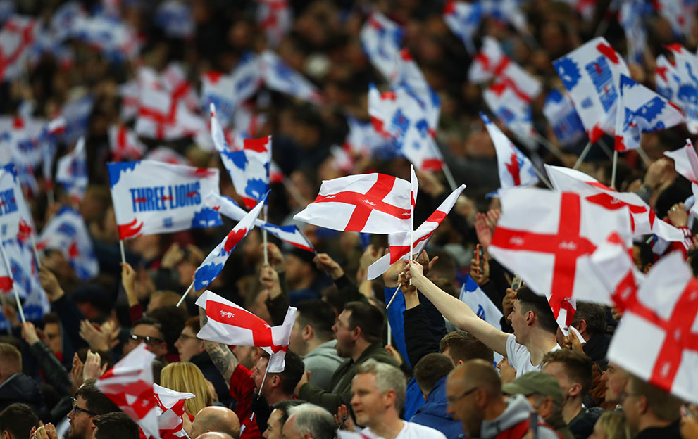England-fans-generic