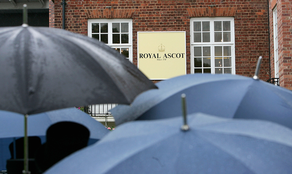 Royal-Ascot-umbrellas