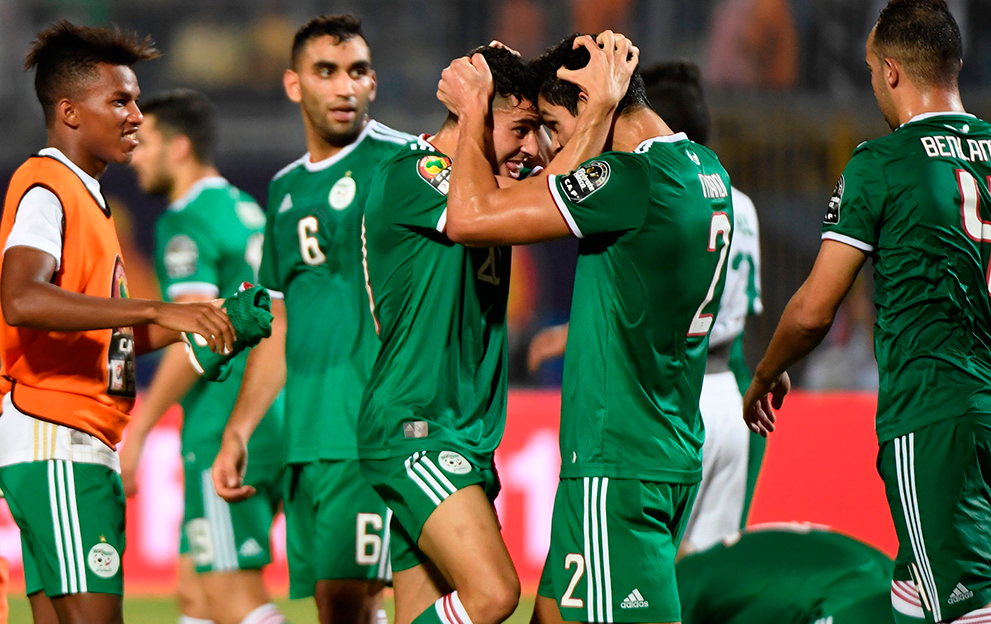 Algeria-celebrate-win-over-Senegal