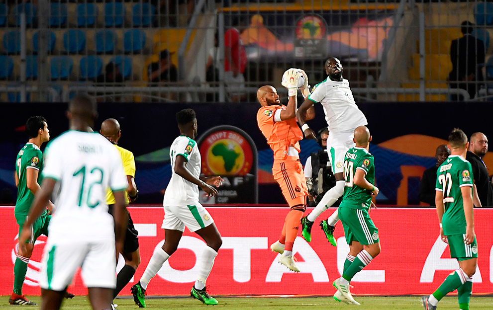 Senegal's-goalkeeper-Alfred-Gomis