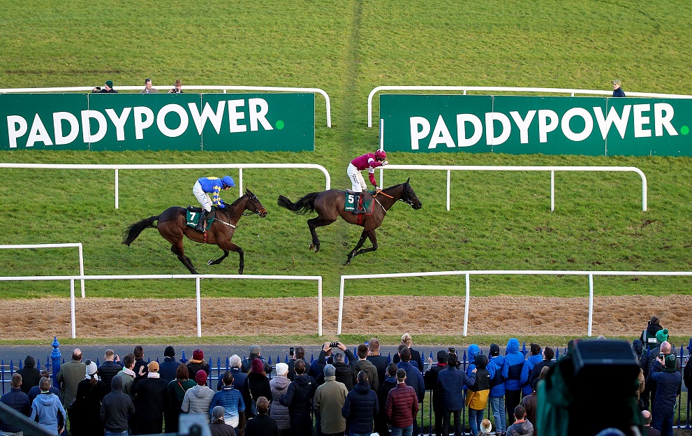 Delta Work wins the Paddy Power Irish Gold Cup