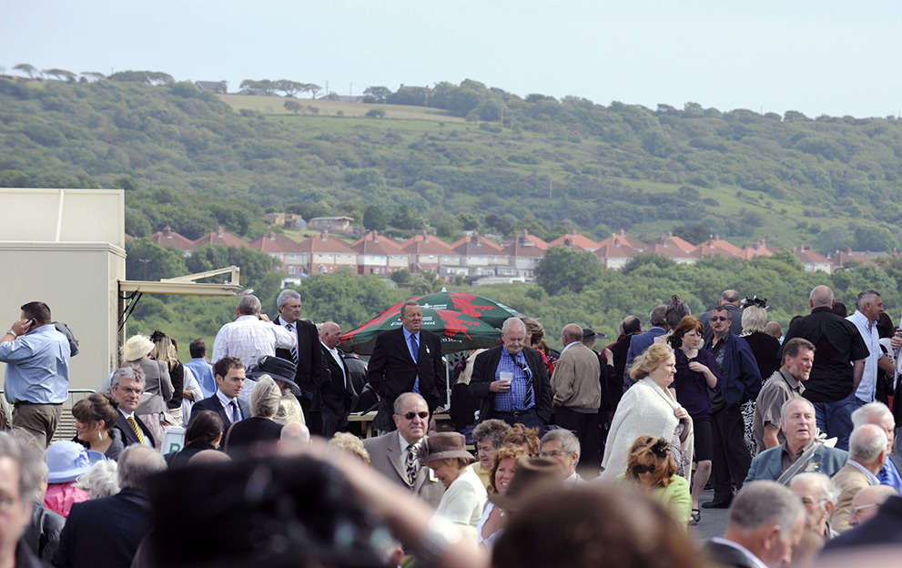 Ffos Las: racegoers flock in to Britain's newest jumps track (June 18, 2009) Picture: David Dew