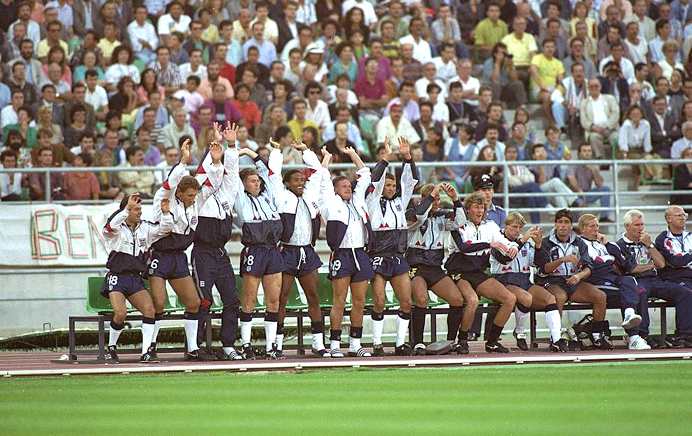 7 Jul 1990: The England team perform a Mexican wave during the World Cup Third Place play-offs against Italy in Bari, Italy. Italy won the match 2-1. Mandatory Credit: Simon Bruty/Allsport