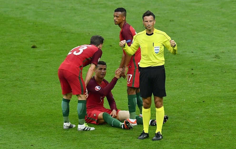 Mark Clattenburg Cristiano Ronaldo Euro 2016 Portugal France June 10, 2016